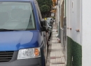 Der "Fußweg" an der Calle Vicor Machado ist eher etwas für schmal gebaute Menschen...