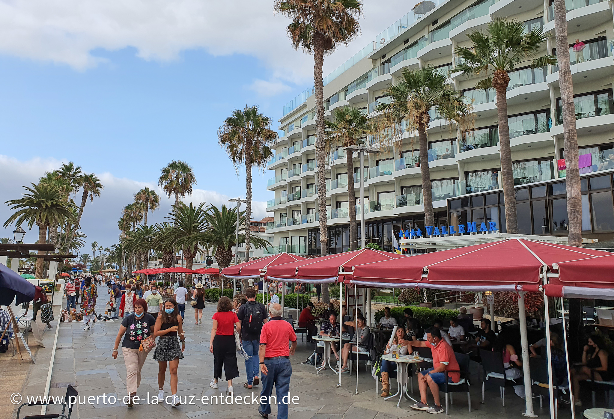 Die Avenida de Colon am Hotel Valle Mar: Die Hotelauslastungen in Puerto de la Cruz lagen zu Karneval und Ostern 2023 auf Rekordniveau.