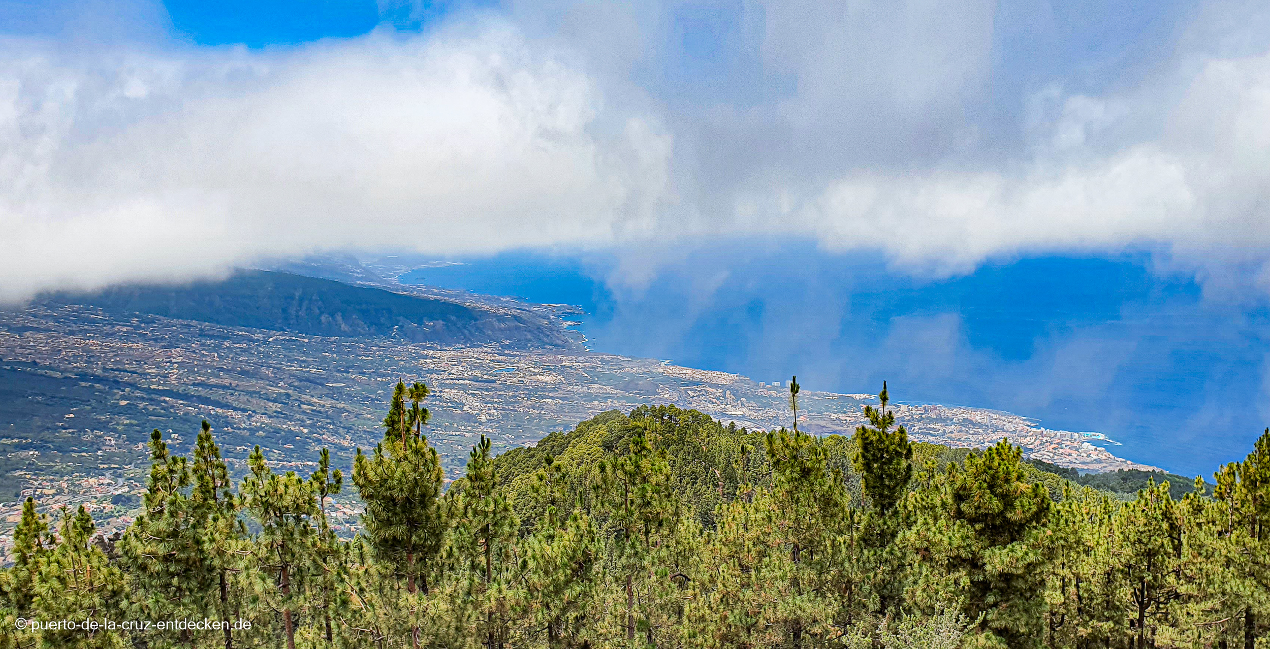 Von weiter oben wird sichtbar, wie dicht besiedelt das Valle de la Orotava mittlerweile ist.
