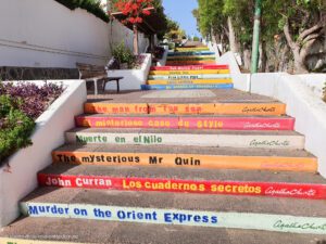 Die Stufen des Camino San Amaro zieren bekannte Romantitel Agatha Christies.