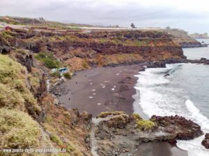 Die Playa El Bollullo liegt östlich von Puerto de la Cruz.